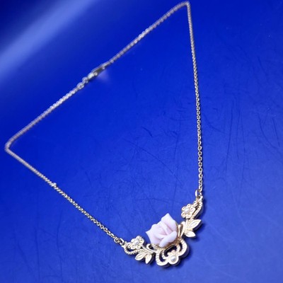 Elegante Damen Kette mit Rosen-Anhänger und Perlen   Vintage Stil