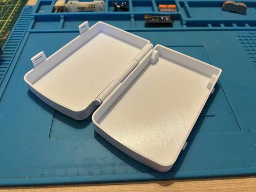 Game Boy Color Hard Travel Case - White Color - Picture 3 of 4