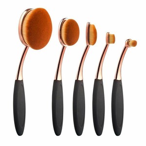 oval concealer brush