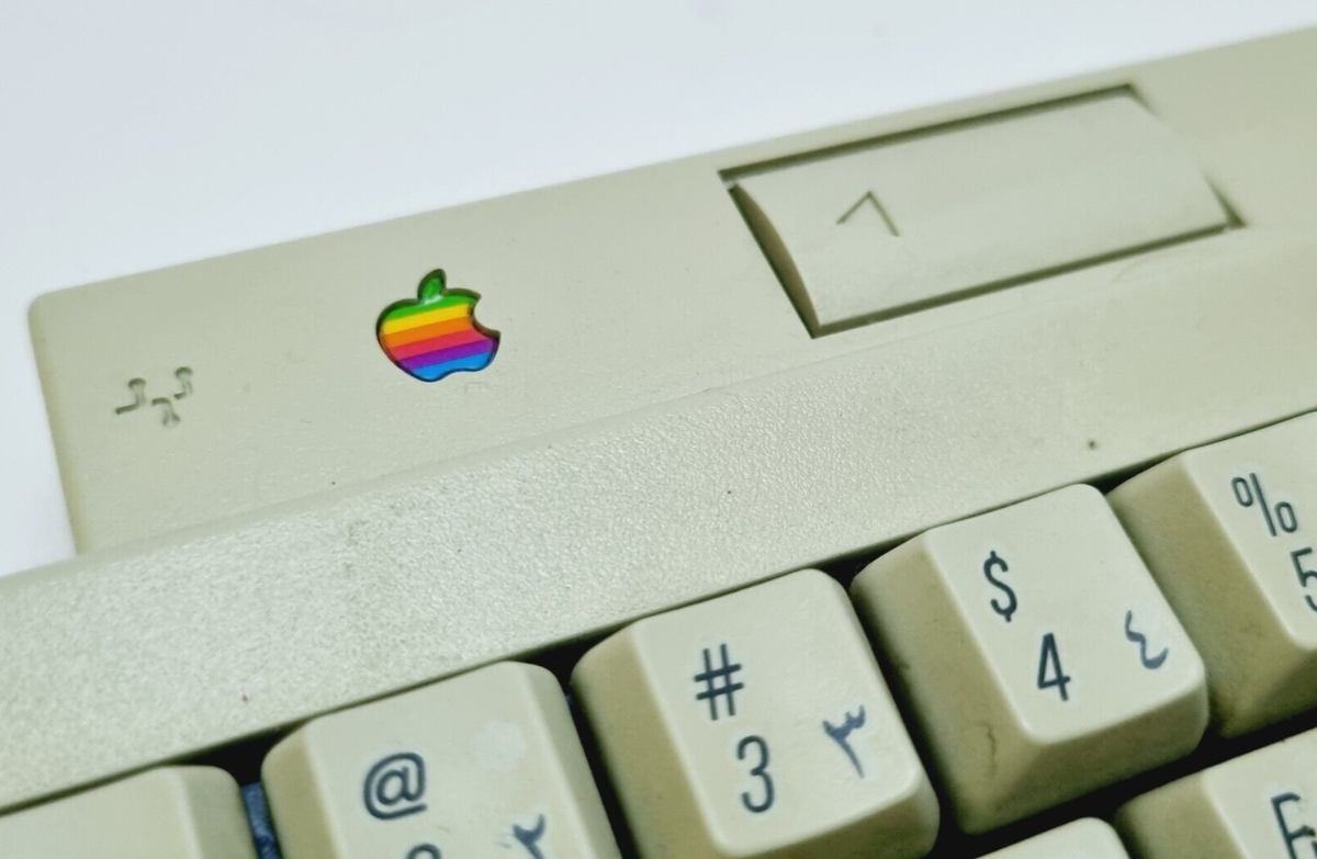 Vintage Apple M0487 Keyboard II for Macintosh 1990 - For Parts