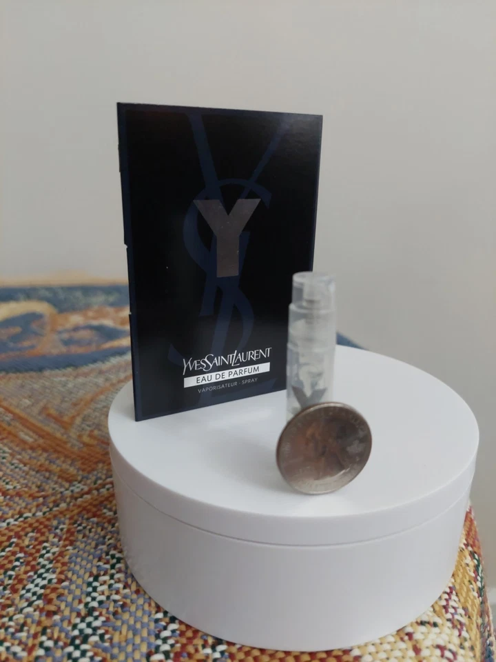 Yves Saint Laurent "Y" EDP Hombre Spray Vial Tubo Muestra con Cubierta Caja 0.04oz/1.2ml Foto 4 de 4