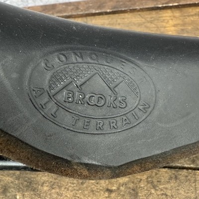 Vintage Brooks Conquest All Terrain Leather Bike Sprung Saddle