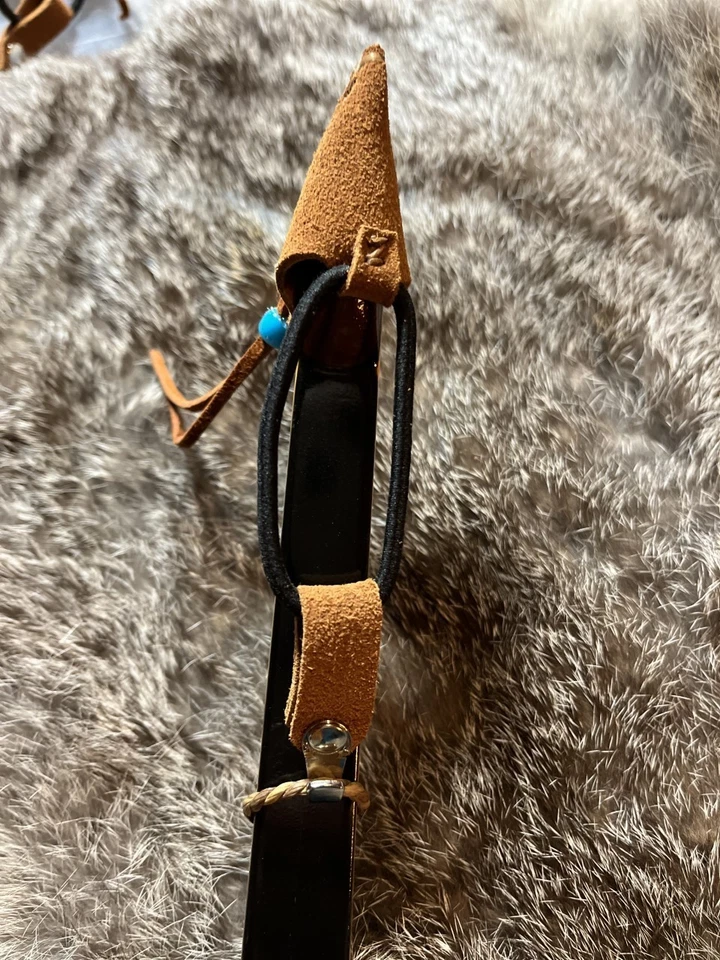 Archery String Keeper Leather with metal hook to hold string in place - Image 4 of 4