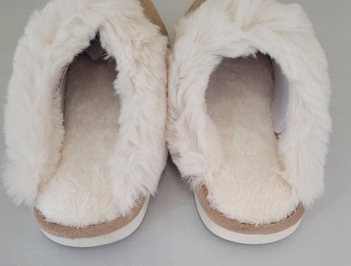Women's Slippers, Cozy Plush Slip-On House Slides with Anti-Skid Sole - Picture 8 of 9
