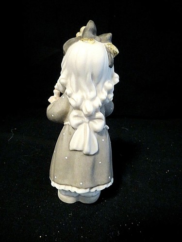 Kim Anderson/Enesco-Little Girl Holding 2 Candles/Porcelain/You Light Up My Life - Picture 3 of 7