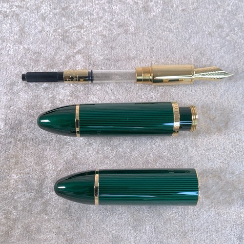 Louis Vuitton Fountain Pen Cargo Green Lacquer 18K 750 Gold Nib w/Case&Papers - Picture 20 of 22
