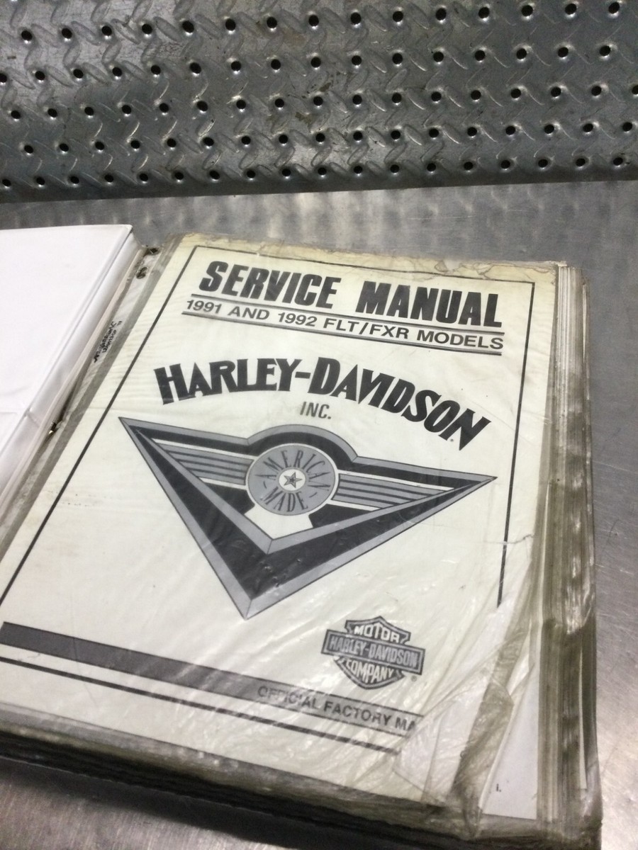 Harley-Davidson FL/FXサービスマニュアル Harley-Davidson FLS/FXS/FXC Softail Series 2011 - 2017