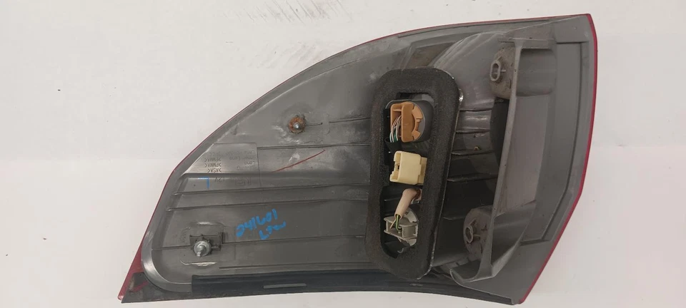 '06-'10 TOYOTA SIENNA Left Driver Taillight  OEM Grade A Condition! — 第 4/4 张图片