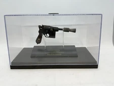 Star Wars Master Replicas Han Solo Blaster .33 Scale