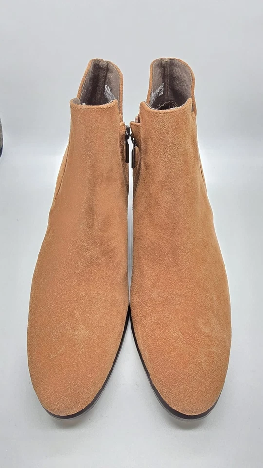 Munro Jackson 女式 9M 码芝麻麂皮绒缓冲弹性短靴 — 第 4/4 张图片