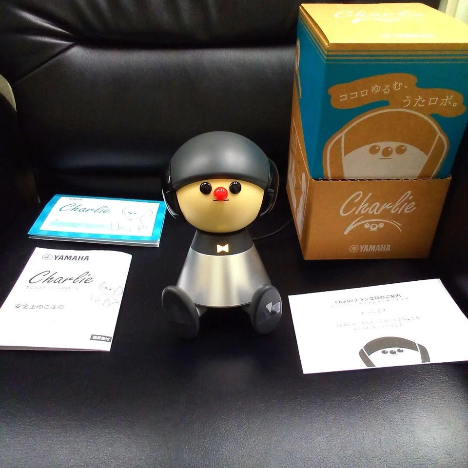 Beautiful YAMAHA Hobby Robot Charlie Uta Robot Interior Learning Robot used - Image 2 of 4