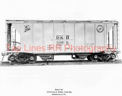 Delaware & Hudson #3000 2 Bay Cover Hopper Side View 3-1949 NEW 8x10 PHOTO
