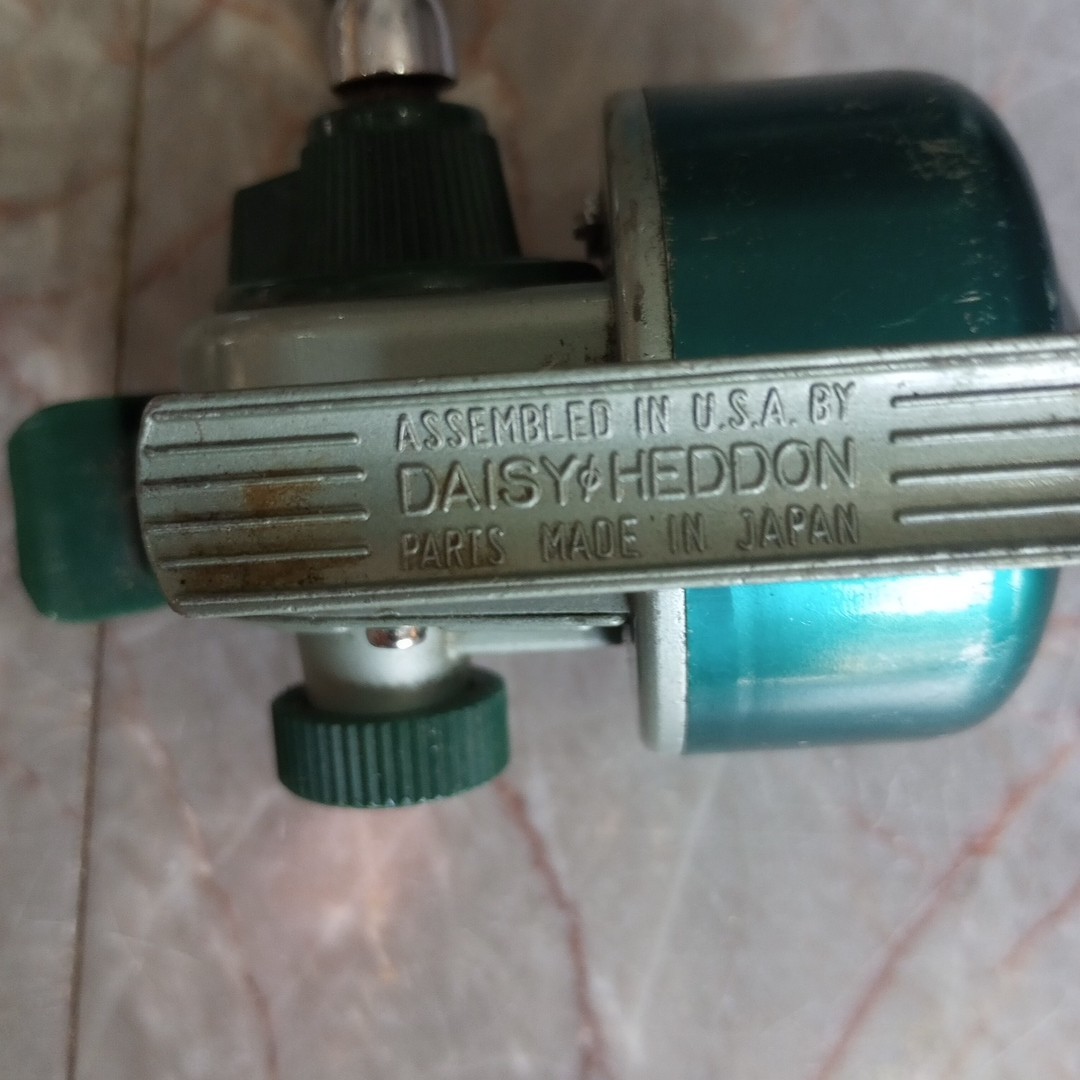 Heddon Spin Casting Fishing Reel Model 150 working Japan