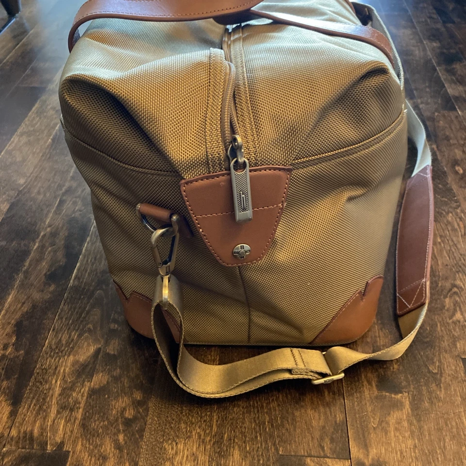 Bolso de mano Hartmann para equipaje de mano de viaje de cuero de nailon - estilo clásico Foto 4 de 4