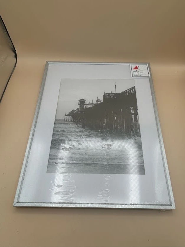 Wall Art Picture of Ocean and Pier w/ Wall Hooks - 14 x 11 Picture Frame - Image 4 of 4