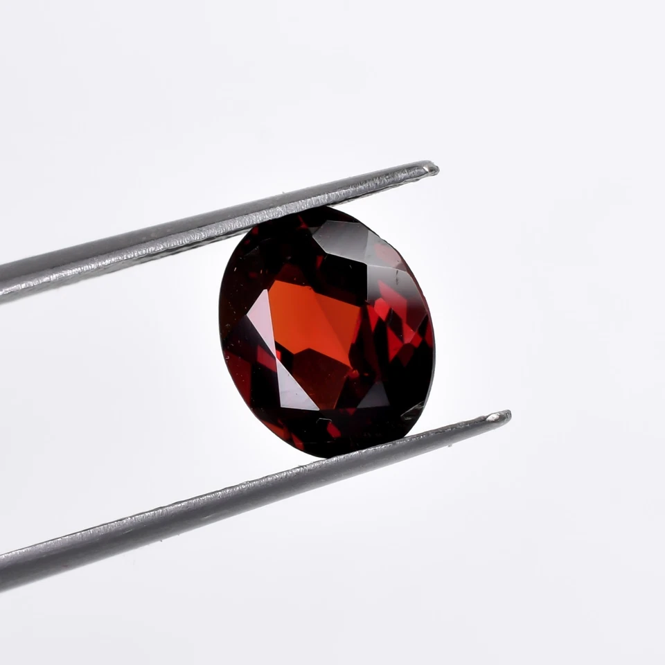 3 Ct Oval Cut Mozambique Garnet Loose Gemstone Red Translucent 10x8x4 mm - Image 3 of 4