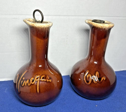 Vintage Pair Hull Brown Drip Oil Vinegar Cruet USA Orig Cork W/ Ring Pulls Exc