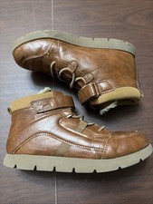 OshKosh B'gosh Big boys' fur-trim boots in brown faux leather Sz 3