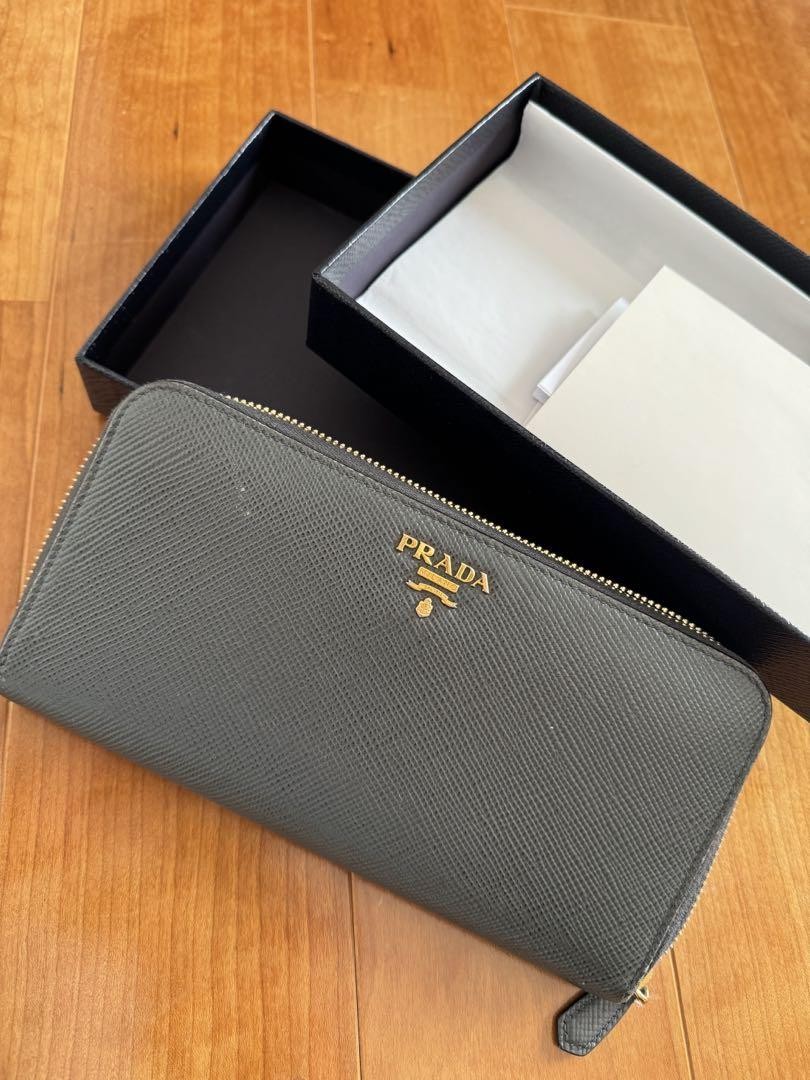 PRADA Wallet