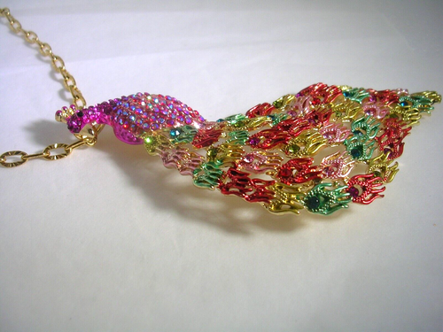PEACOCK PIN PENDANT BROUCH WITH MULTI COLOR ENAMEL & CRYSTALS IN GOLD TONE BRASS - Picture 5 of 9