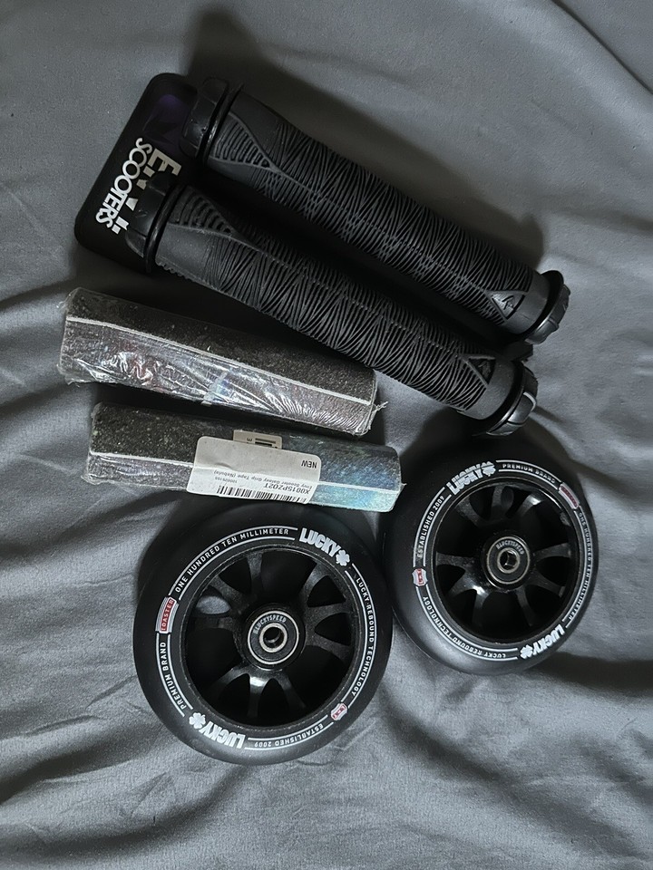 Lucky Pro Scooter + Brand New Wheels, 2x Galaxy Tapes, and Envy Scooter