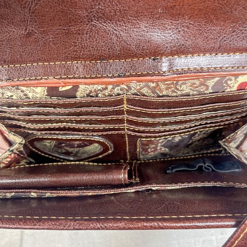 Brighton Shoulder Bag brown croc embossed 10" long 9" tall 11.5" across top - Picture 5 of 11