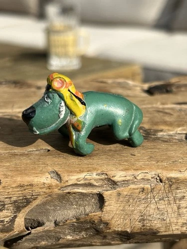 VINTAGE CORGI 809 ORIGINAL MUTLEY FIGURE FROM DICK DASTARDLY'S CAR