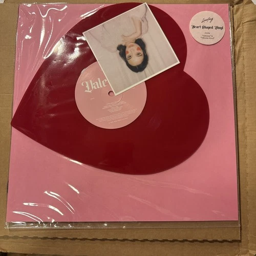 Laufey 'Valentine' Heart-Shaped Vinyl! Limited, 3124 /5000! New Sealed