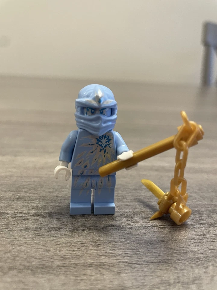LEGO Ninjago 9590 NRG Zane Minifigure (Cracked) & Spinner, No Cards or Manual - Image 2 of 4