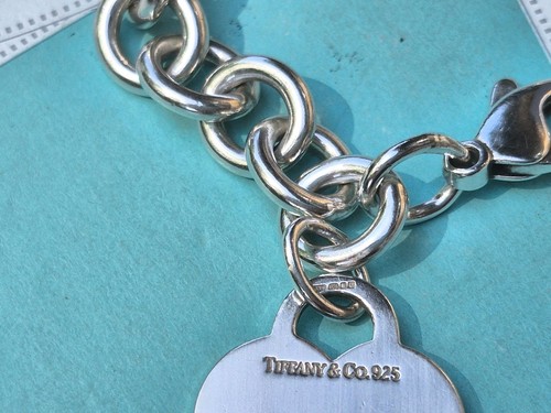 Authentisches seltenes Tiffany & Co schlichtes klobiges Armband mit Herzanhänger. - Bild 2 von 8