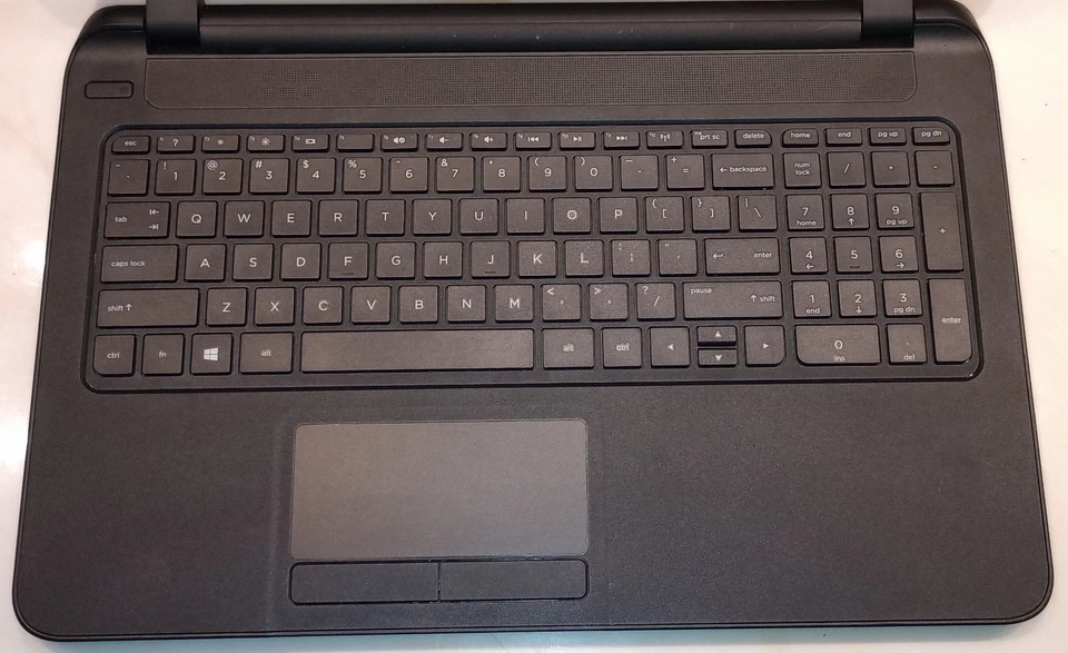 HP Model 15-f039wm Notebook (needs new battery & plug) - Image 3 of 4