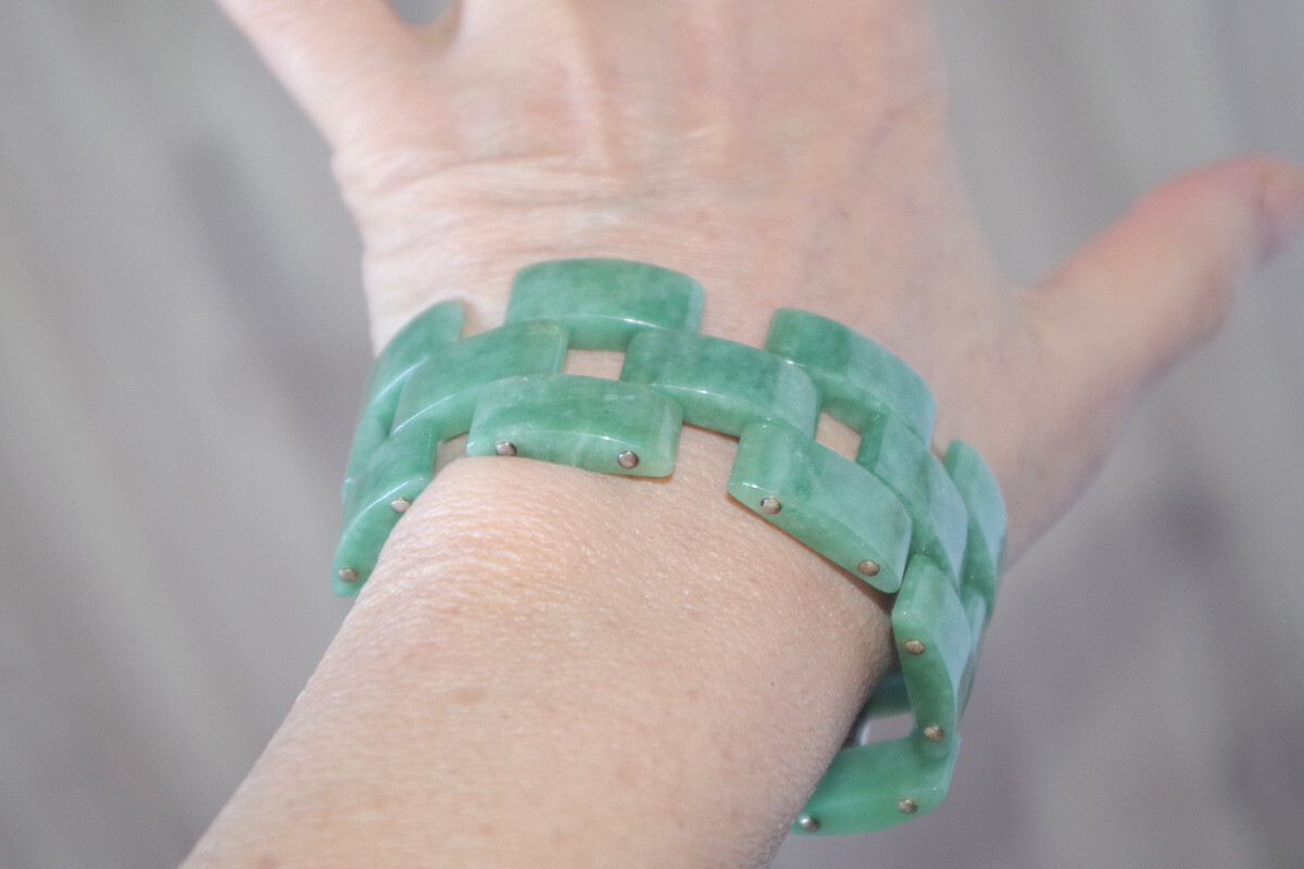 Antique Exquisite Large Interlocking Jadeite Jade… - image 4