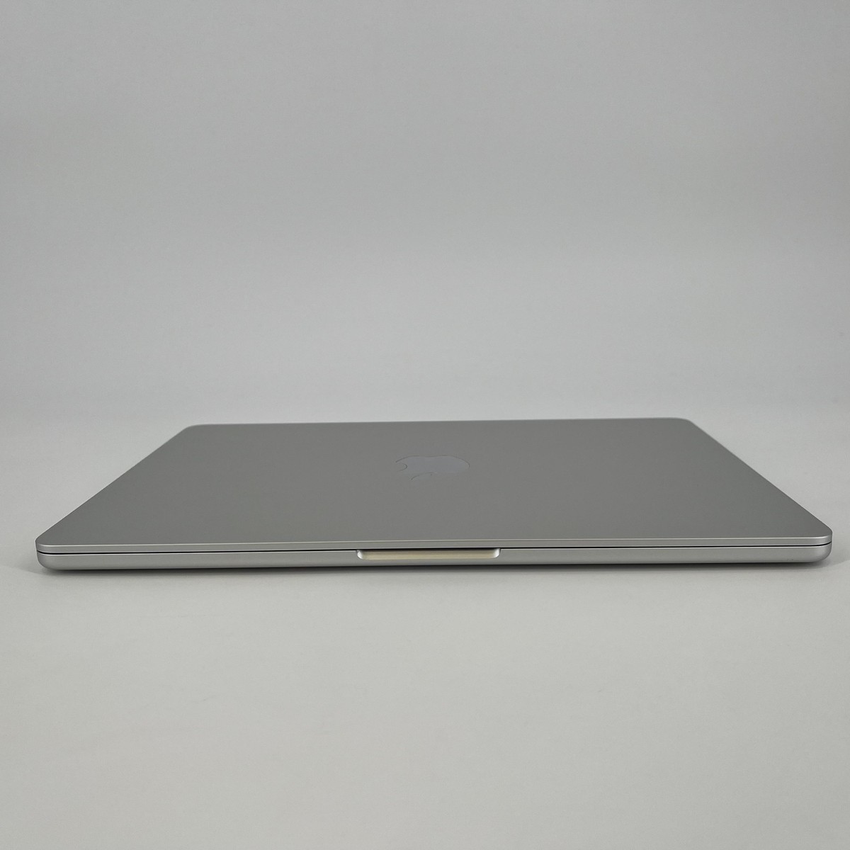 Apple MacBook Air 13 2024 M3 8-Core CPU 8-Core GPU 8GB 256GB