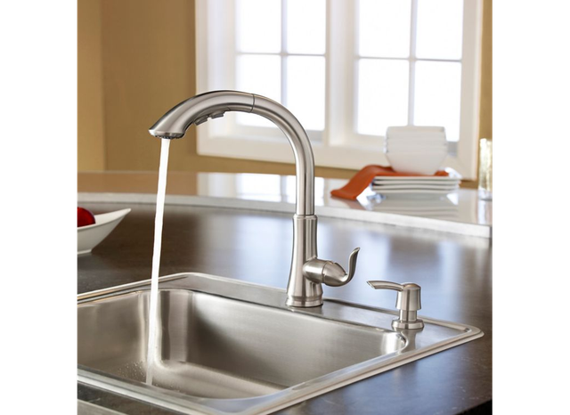 Pfister F 529 7cbs Avalon Pullout Spray Kitchen Faucet With Soap