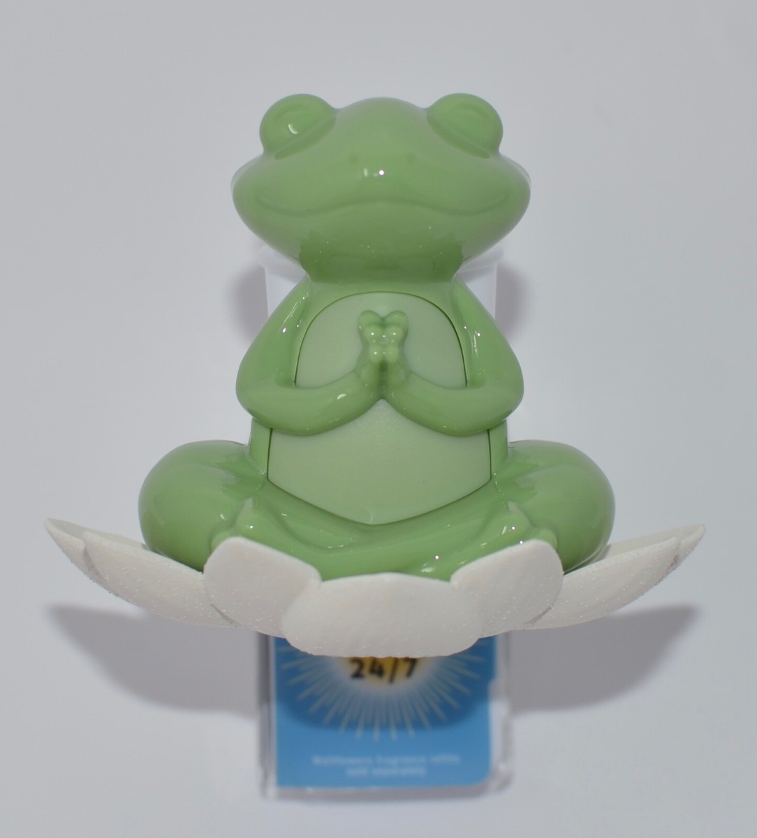 BATH & BODY WORKS YOGA FROG FLOWER LIGHT UP WALLFLOWER FRAGRANCE