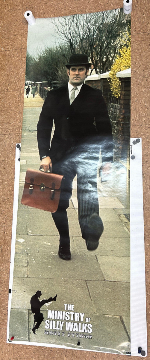 ROLLED 2007 MONTY PYTHON THE MINISTRY OF SILLY WALKS 21X62 DOOR