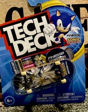 Tech Deck Finesse Fingerboard Skateboard Sonic the Hedgehog Silver