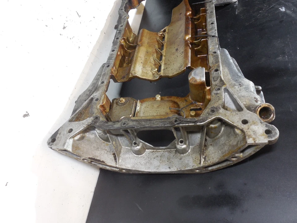 Panela superior de óleo do motor R 1130141202 03-06 Mercedes Benz R230 SL500 E500 S500 RWD - Imagem 3 de 4