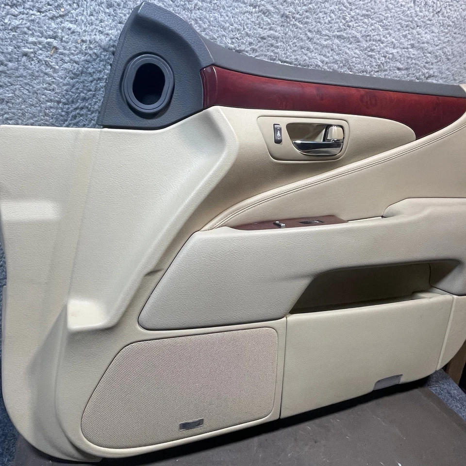 Panel de puerta interior delantero derecho del lado del conductor beige fabricante de equipos originales Lexus LS460 XF40 2007-2009 Foto 2 de 4
