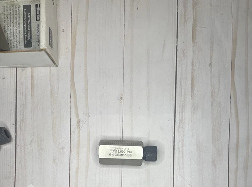 1-Lot of 7ea- Parker 6-4 GBMP7-SS MPI x FNPT Fittings Unused Surplus