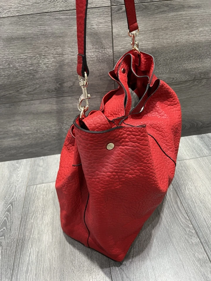 Bolsa tote Vince Camuto couro de cordeiro bolha conversível PerriChili Pepper A369721 - Imagem 4 de 4