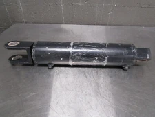 New 9010989 API Hydraulic Cylinder ZT-07-23-0010