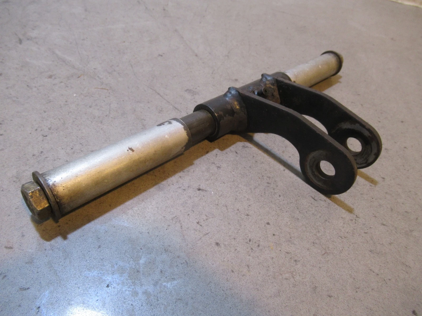 Arctic Cat F5 Shock Pivot Arm 2004