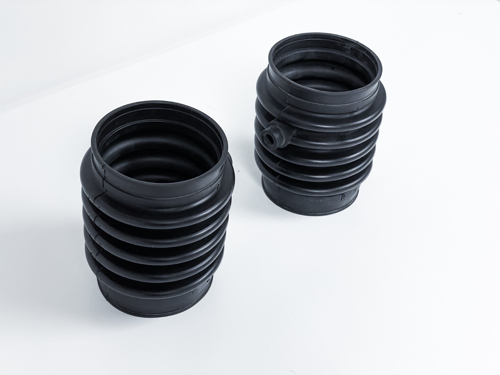 Audi / Lamborghini Intake Hoses | 420-133-385 J