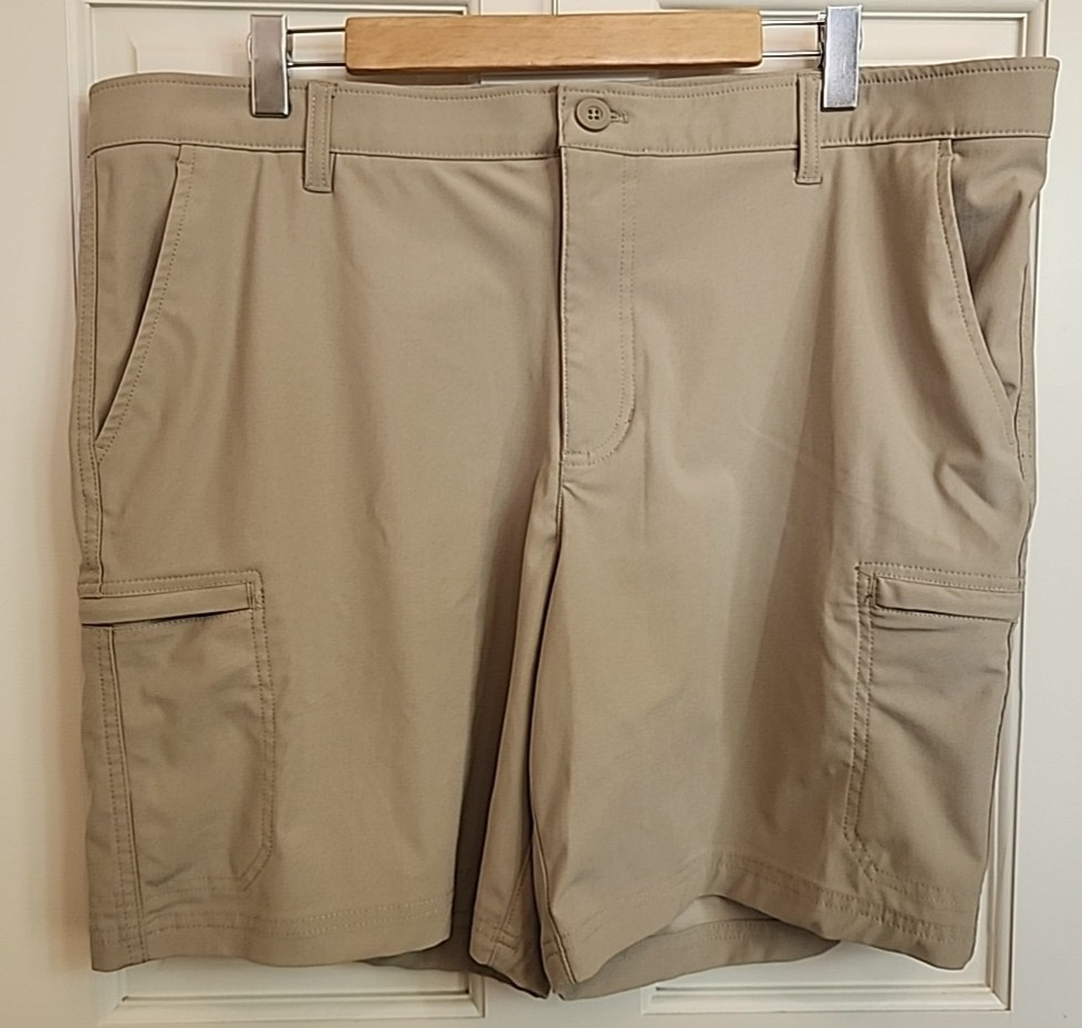 Chaps Everyday Performance Cargo Shorts Mens Size… - image 1