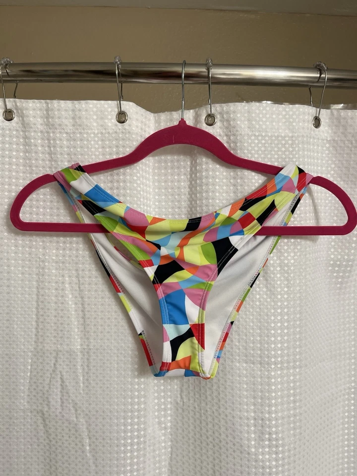Conjunto de bikini con patrón geométrico brillante de Ocean Pacific nuevo talla mediana nuevo con etiquetas Foto 4 de 4