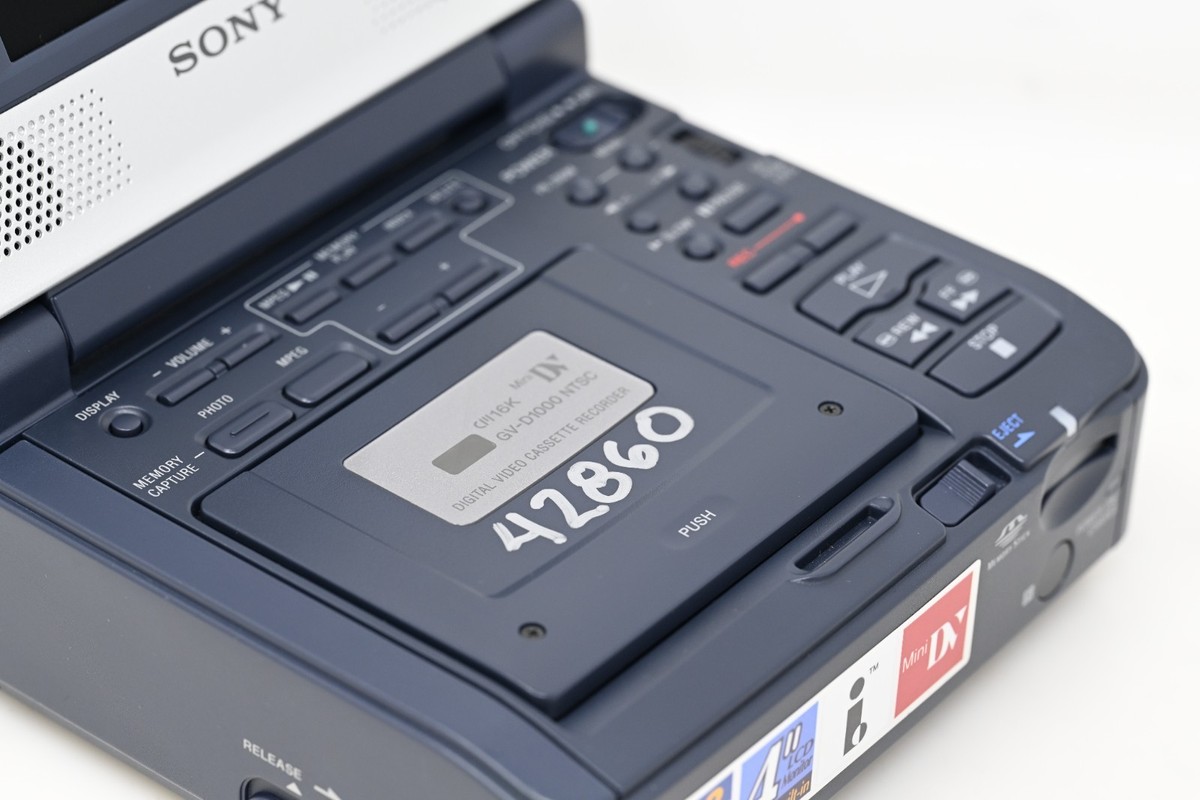 Sony GV-D1000 MiniDV Video Walkman Recorder Player #B83 | eBay
