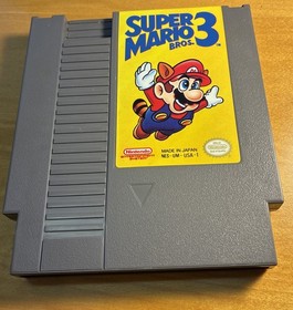 Nintendo NES Console With Cables 2 Controllers Model NES-001  SuperMario Zapper