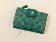 NWT Coach Medium Corner Zip Wallet In Signature Canvas Bright Jade CW786
