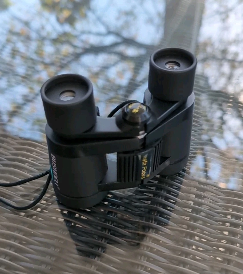 Vintage Bushnell 4x30 Powerview Insta Focus Binoculars. - Image 3 of 4